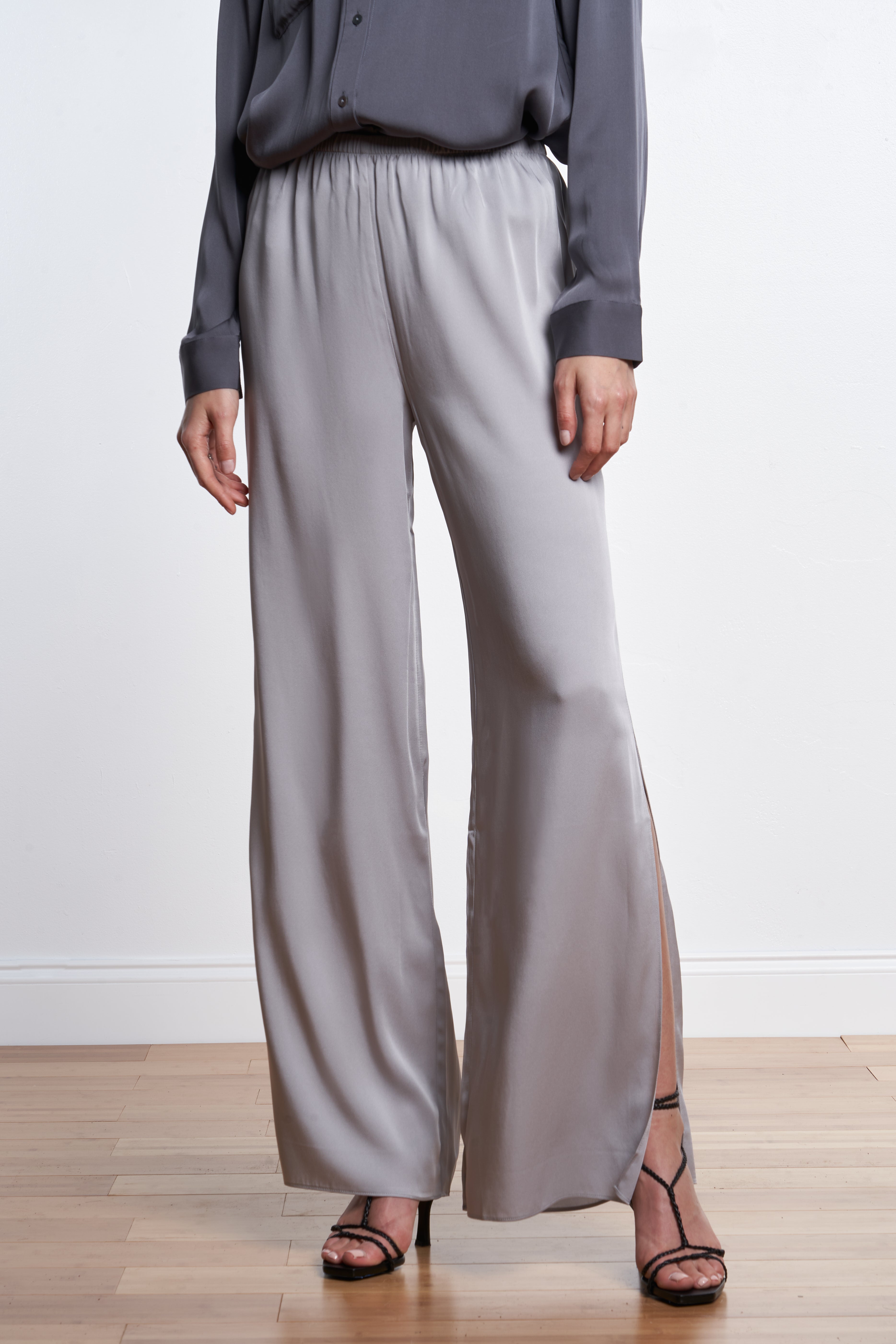 Pondy Pants Color: Silver Lining Size: S
